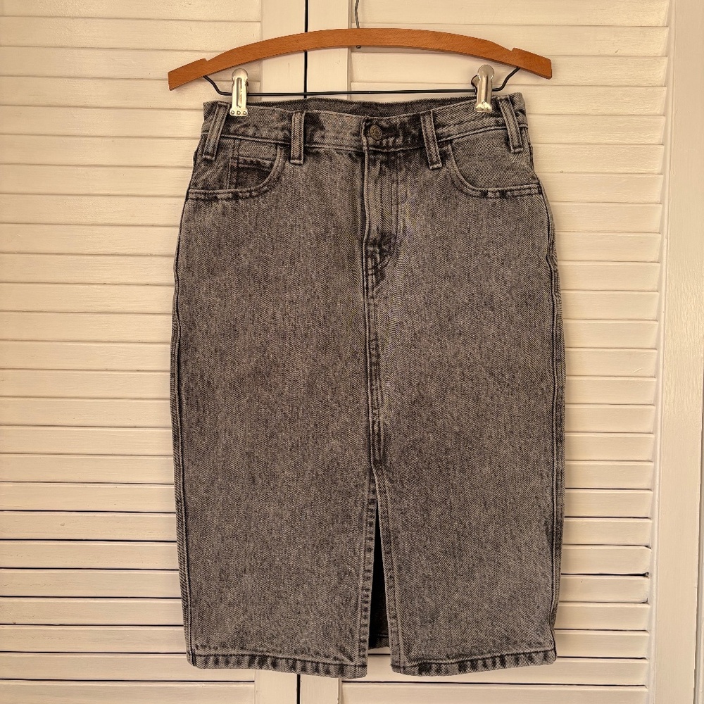 Levi’s Black Stonewashed Denim Pencil Skirt